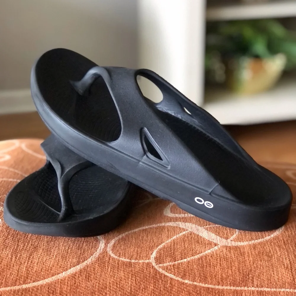 OOFOS Adults' OOriginal Recovery Sandals